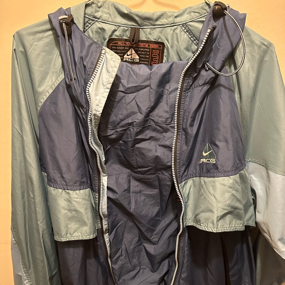 Nike ACG wind breaker outfit. Very lightly used pants and the jacket is new.